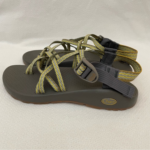 Chaco Zx/2 Classic Outdoor Adjustable Straps Toe Loop Sandal in Gold Size 9 - Picture 6 of 11